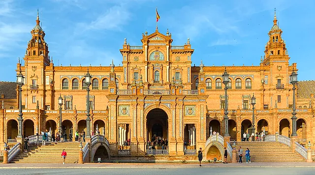 The main building of the Plaza de España in late afternoon light